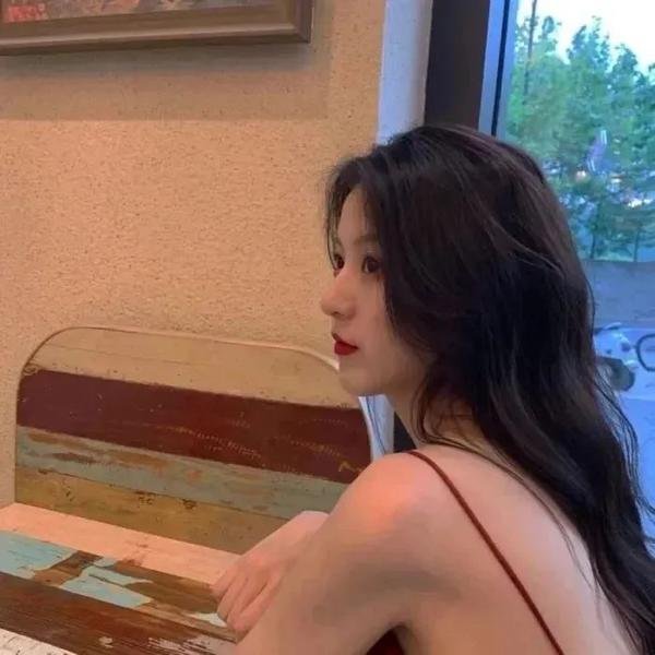 美女与怪物 海报